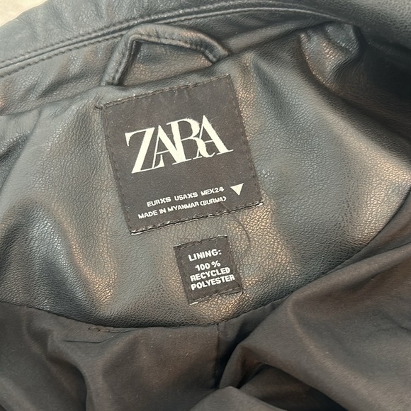 🖤 - Picture 4 of 4